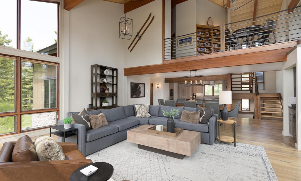 11 Swift Bear living7