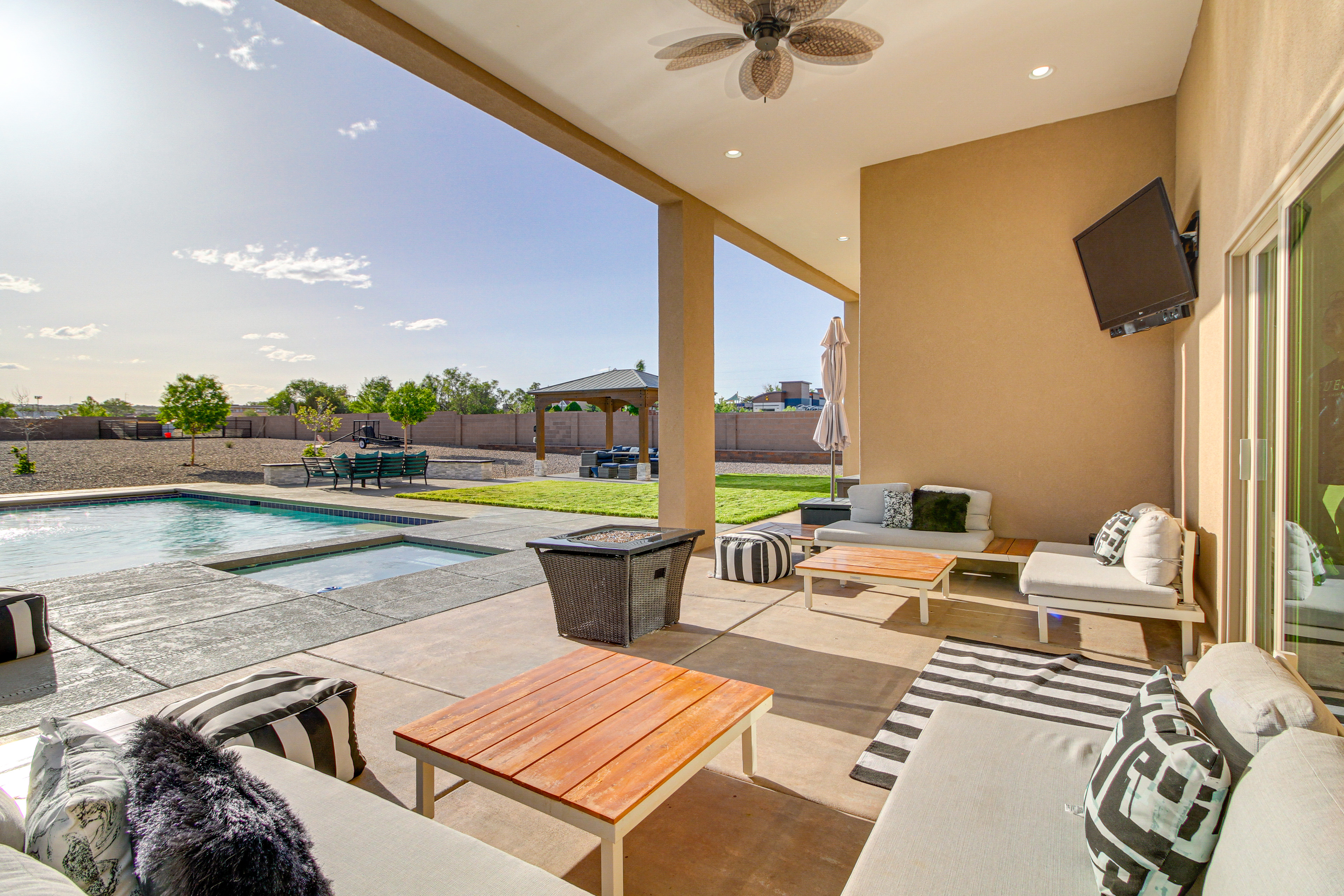 Property Image 1 - Pet-Friendly Rio Rancho Home w/ Fire Pit