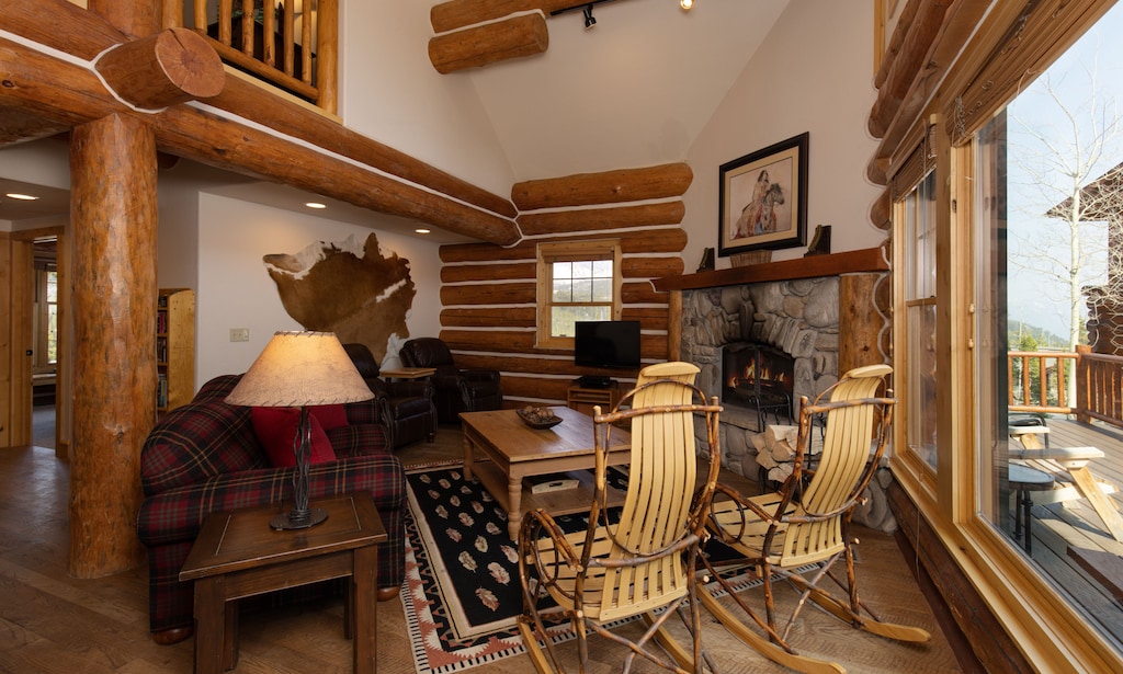 PR 14 Rosebud living3