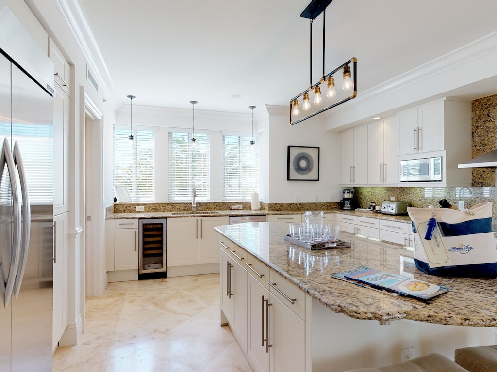 Residence #3824 - Spacious Kitchen with Center Island