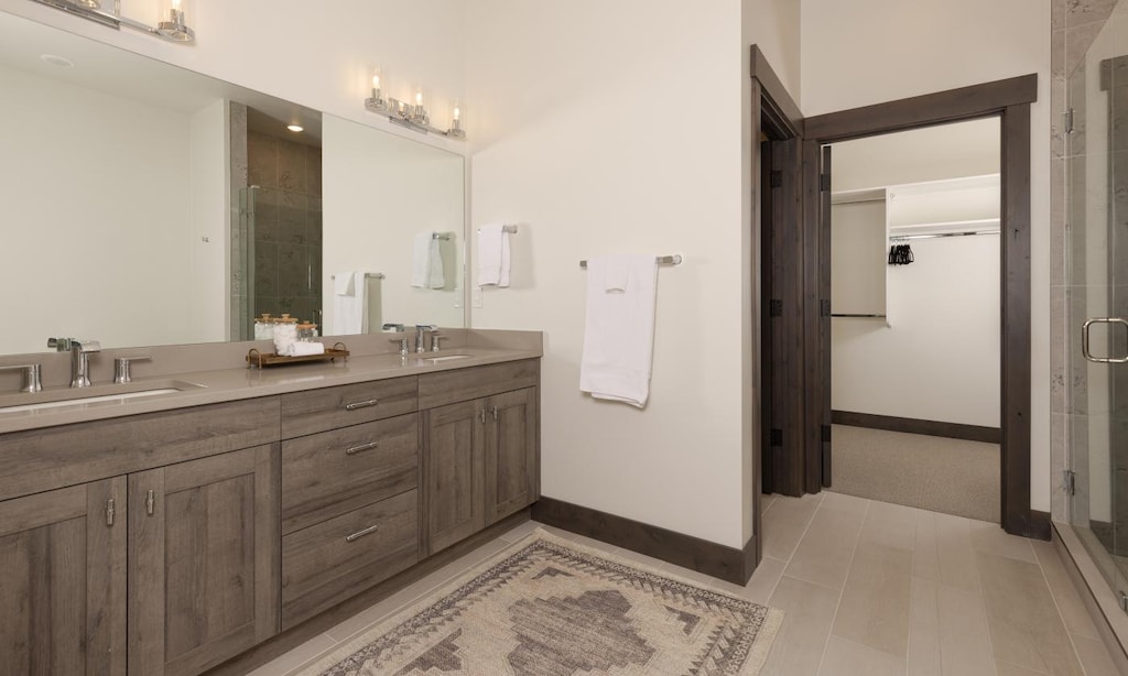 Mountain Lake 501C master bathroom1