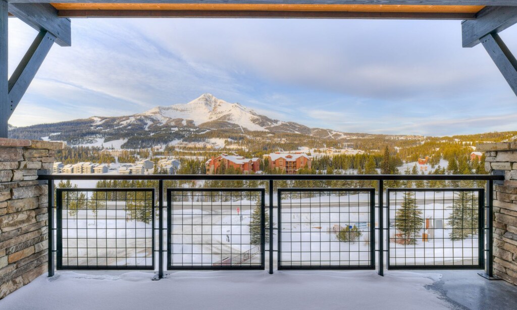 Mountain Lake 402C Deck, 1