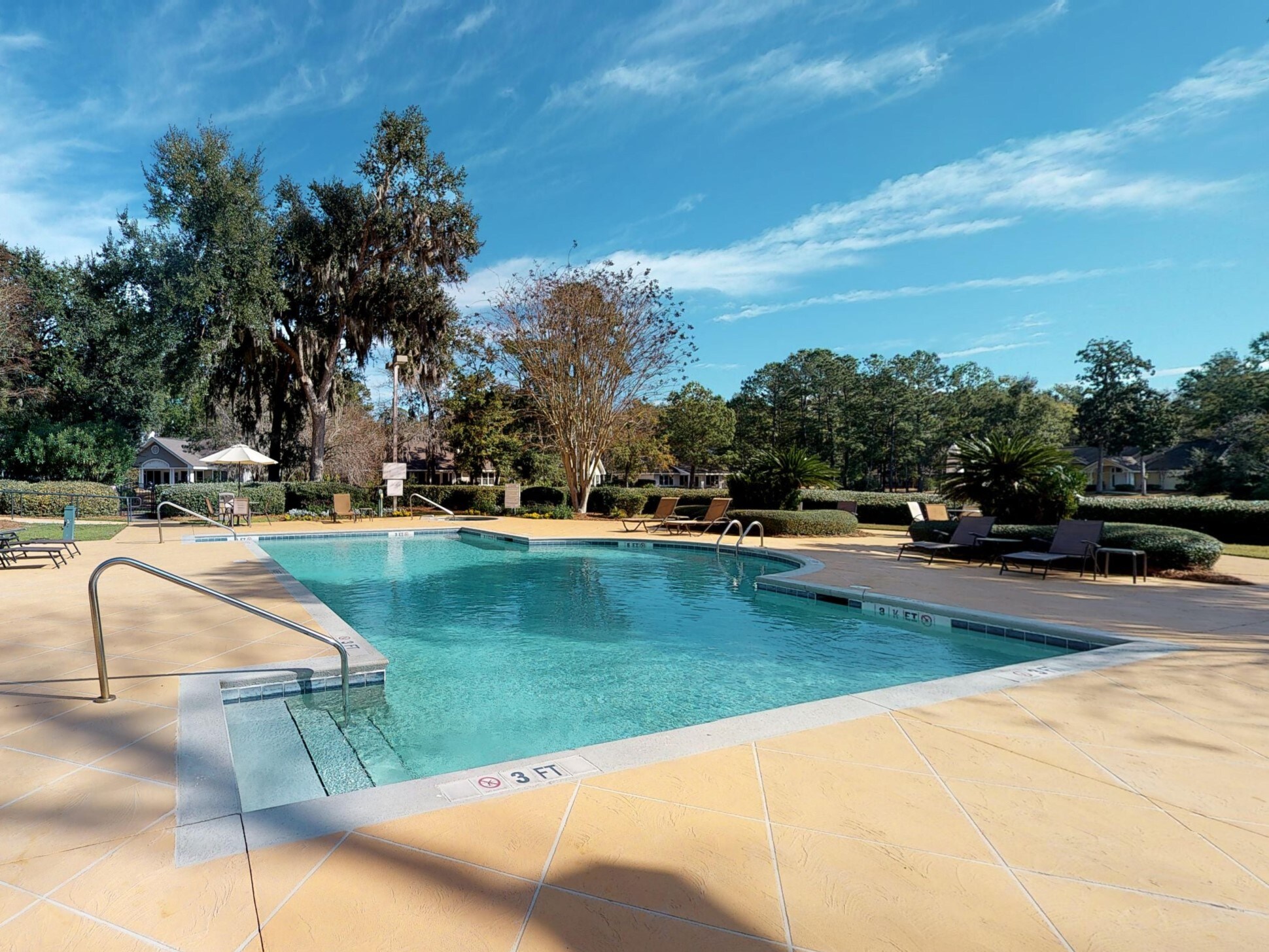 Owners Club at Hilton Head - Club House Pool Deck