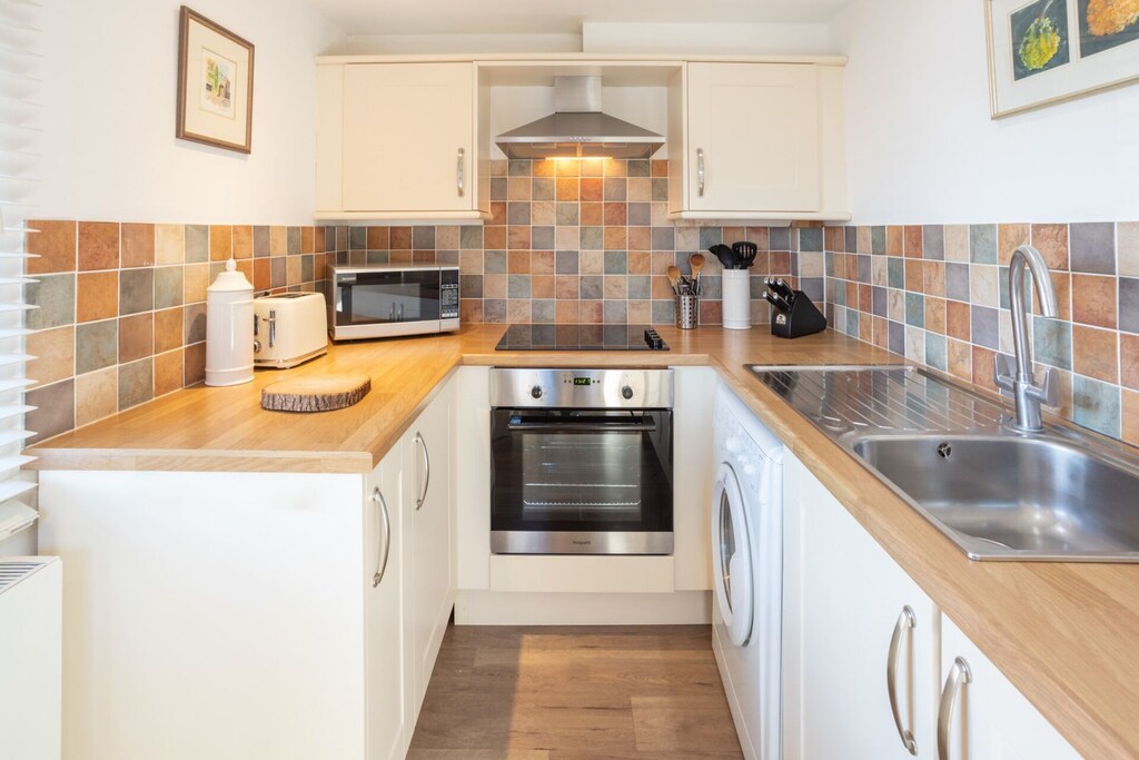 Old Chapel, Milton Keynes - Host & Stay