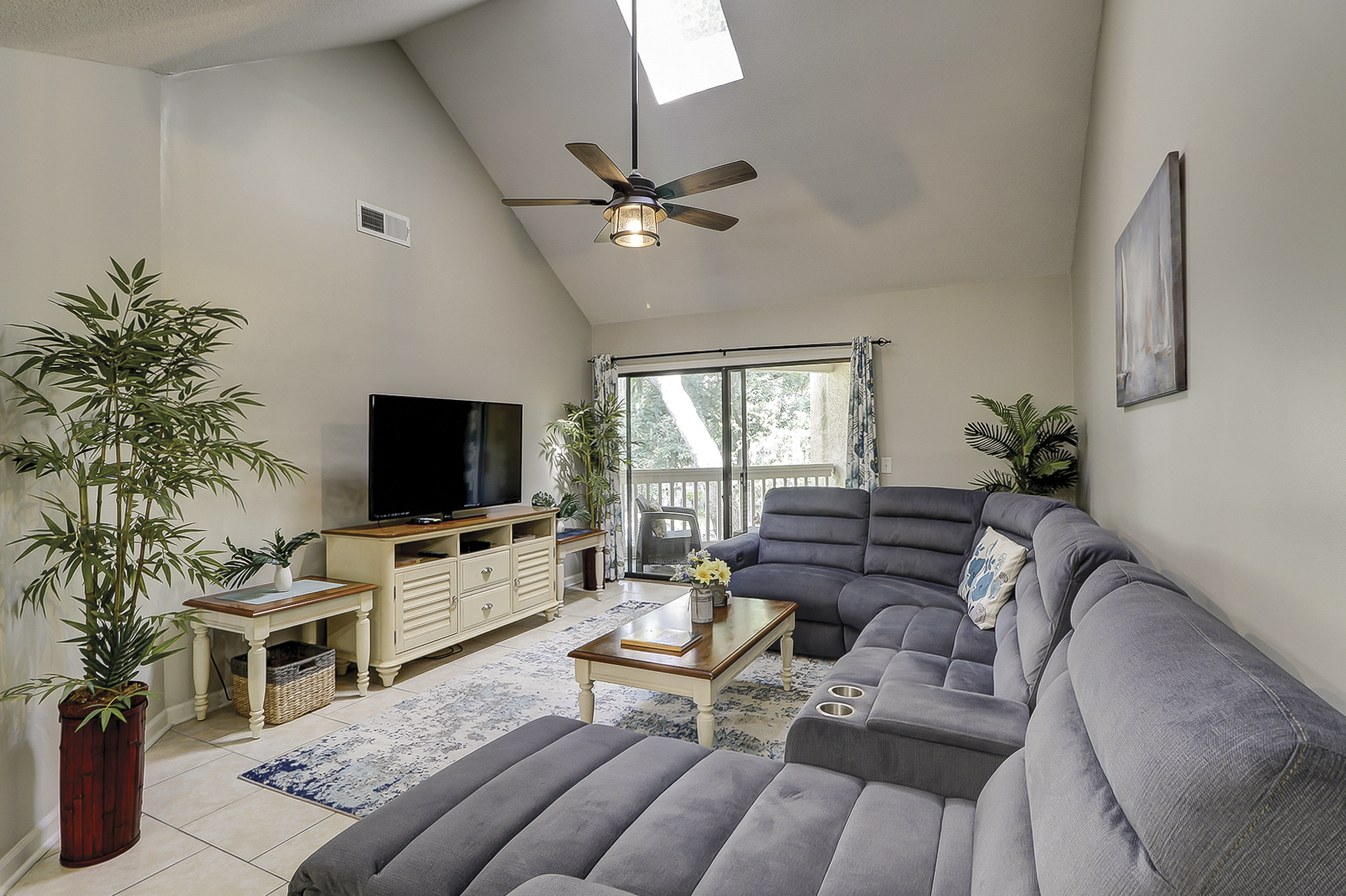 Colonnade Club 142 - Home Rental in Hilton Head Island