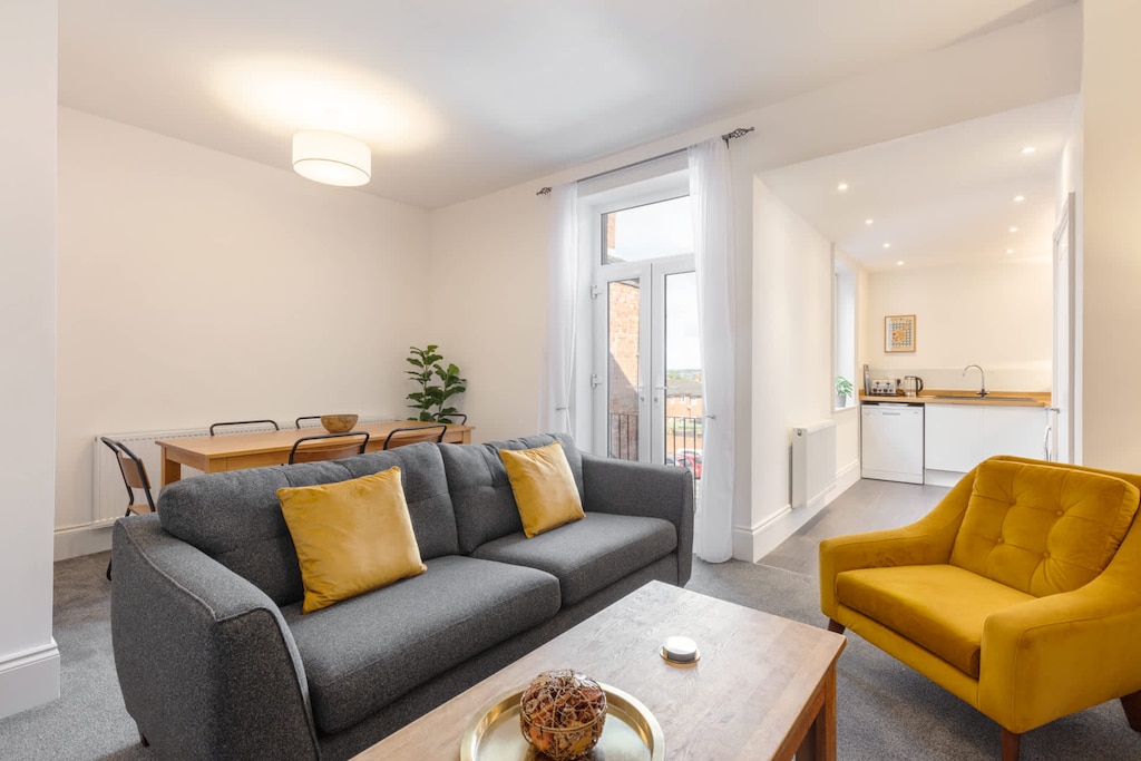 North View, South Shields - Host & Stay