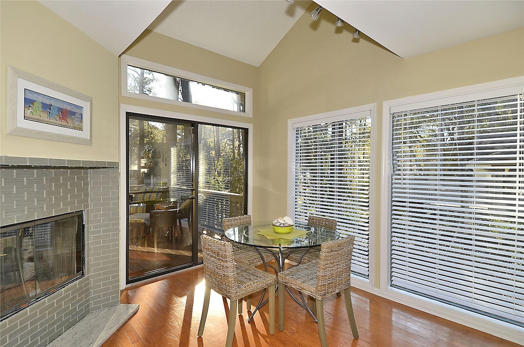 Main Level-Breakfast Nook
