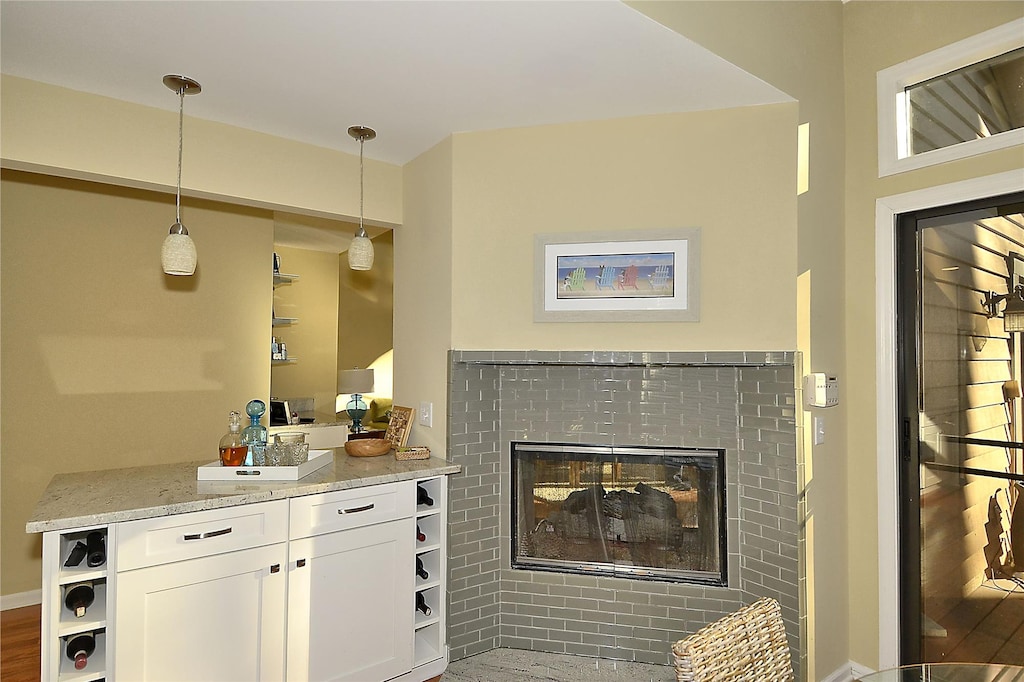 Main Level-Fireplace