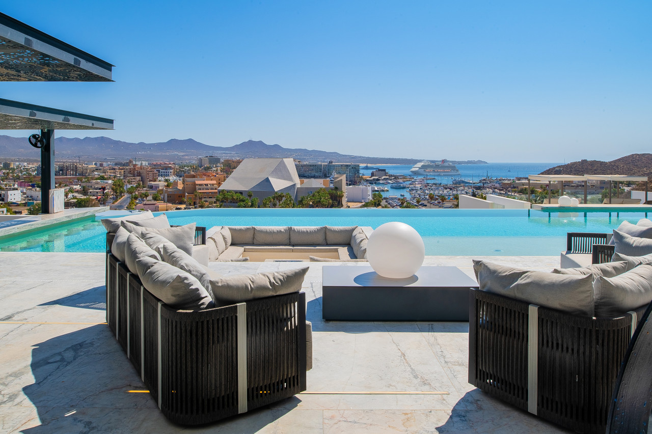 Ultra Luxury 11 Bedroom Pedregal Villa with Premier Full Staff