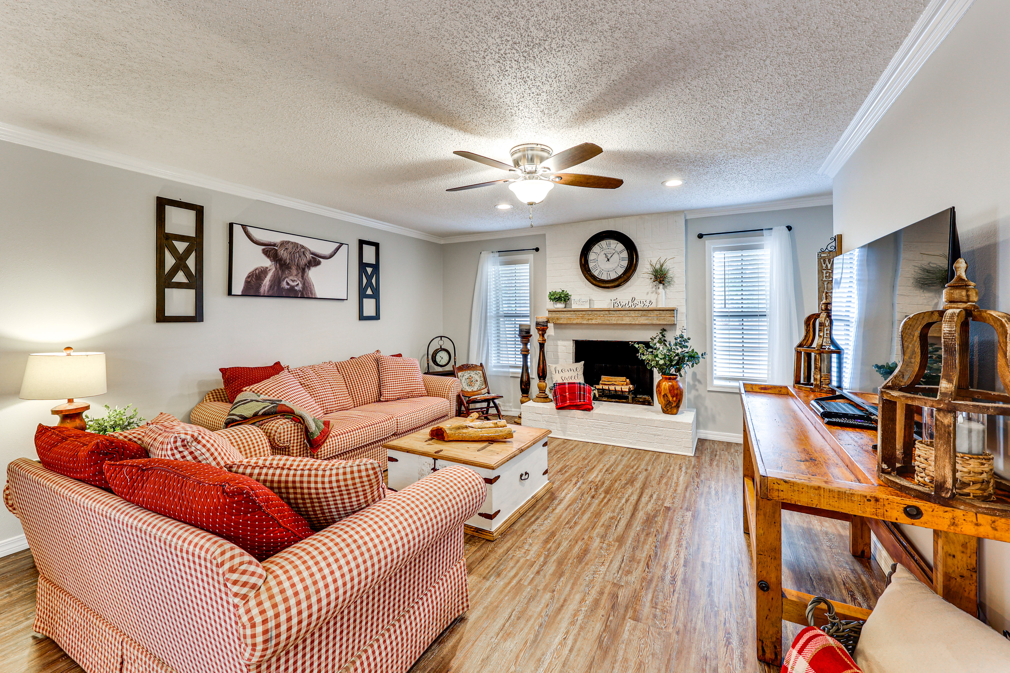 Near Lake Dardanelle: Updated Home w/ Large Yard!