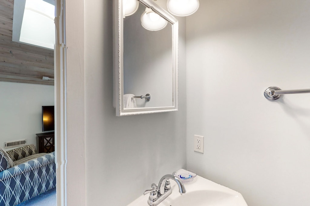 3637-Pompano-07182023_164847