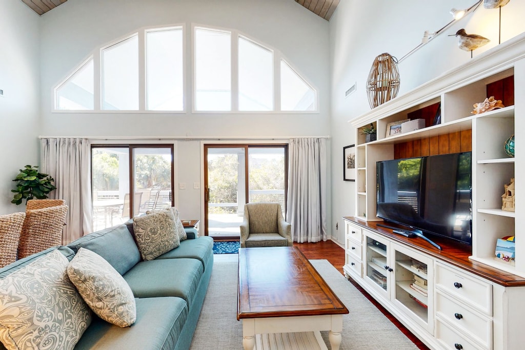 3637-Pompano-07182023_163249