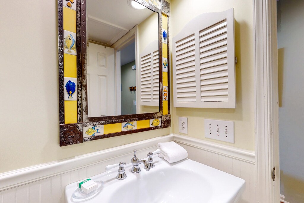 13102-Pelican-Watch-08162023_111532