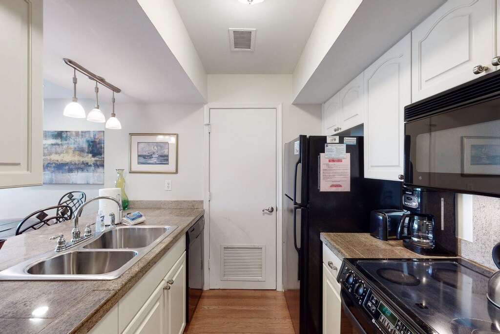 13107-Pelican-Watch-08162023_122835