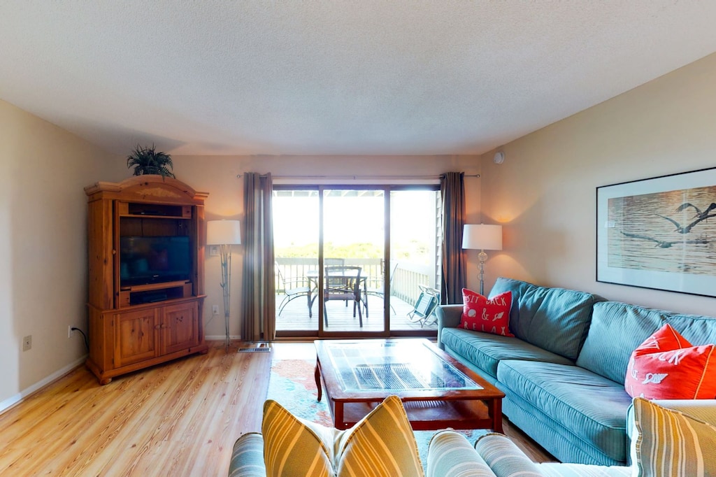 1347-Pelican-Watch-09252023_145426