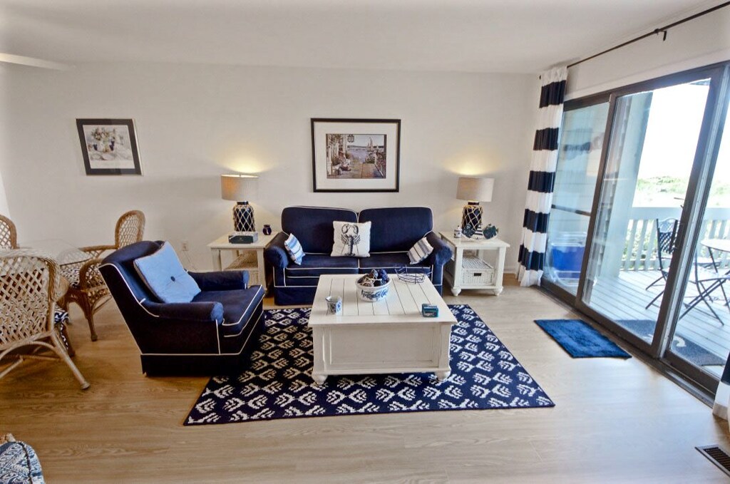 7eccef8b-1a86-4ecd-9679-256756acf4c4