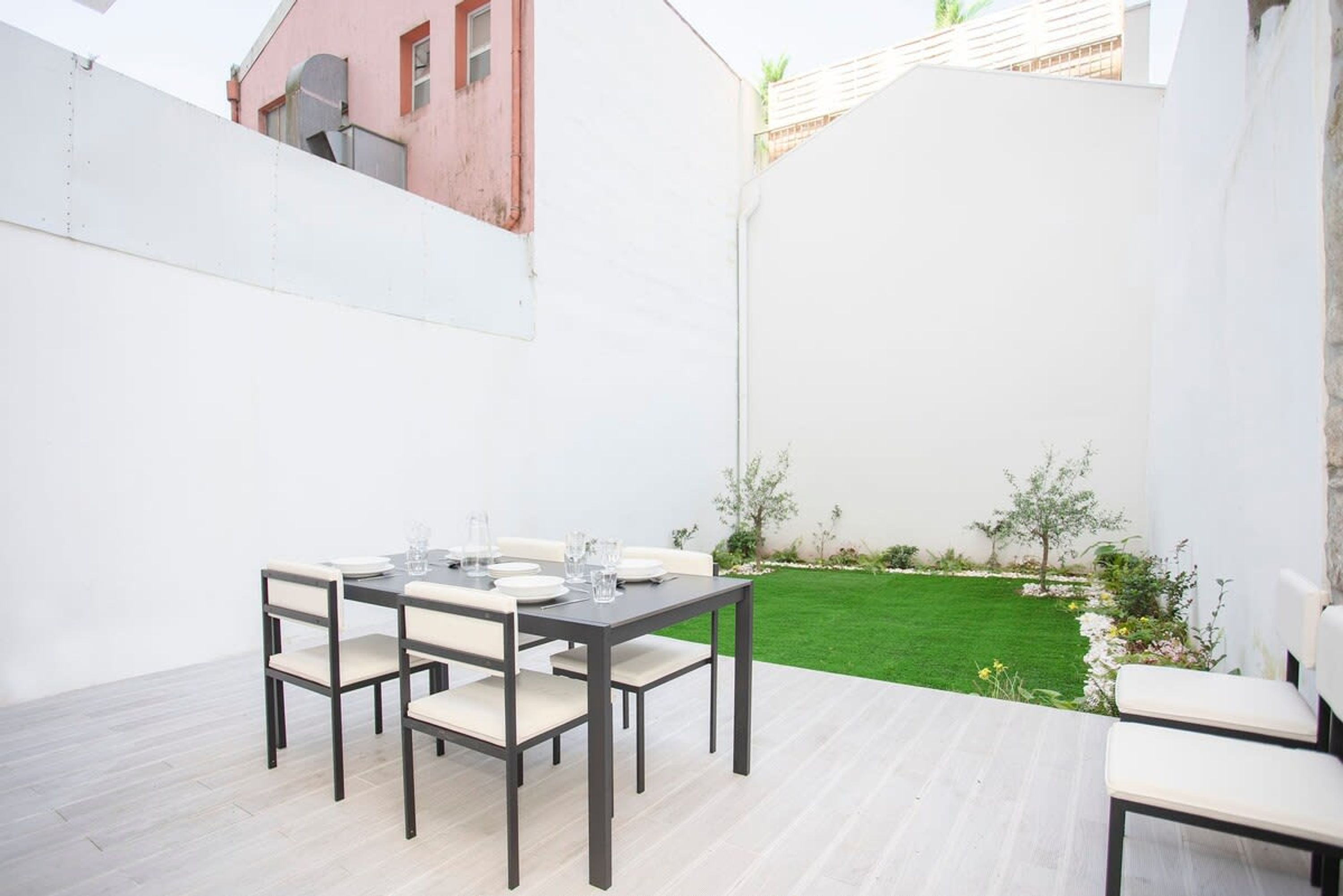 Property Image 1 - Liiiving in Porto - Sweet Sunlight Terrace