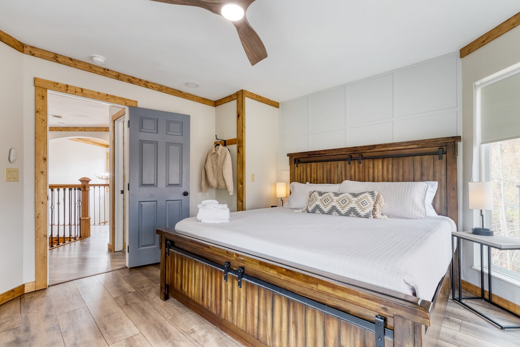 Bedroom 6 features a king bed and TV.