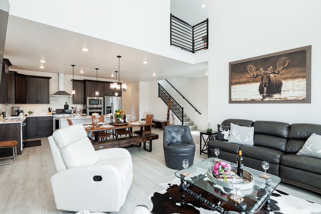 Main Level Great Room - Comfortable Recliner Sofa and Chairs