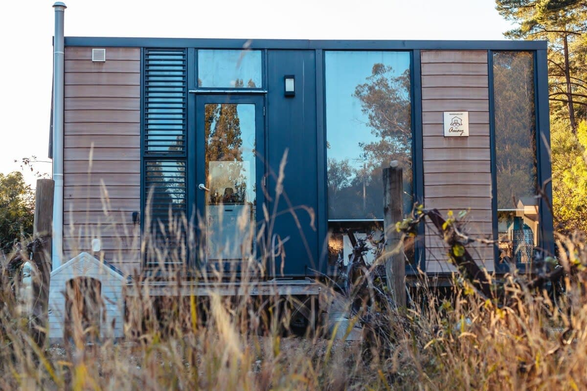 Alpaca Tiny House with Vineyard Lakeside by Tiny Away