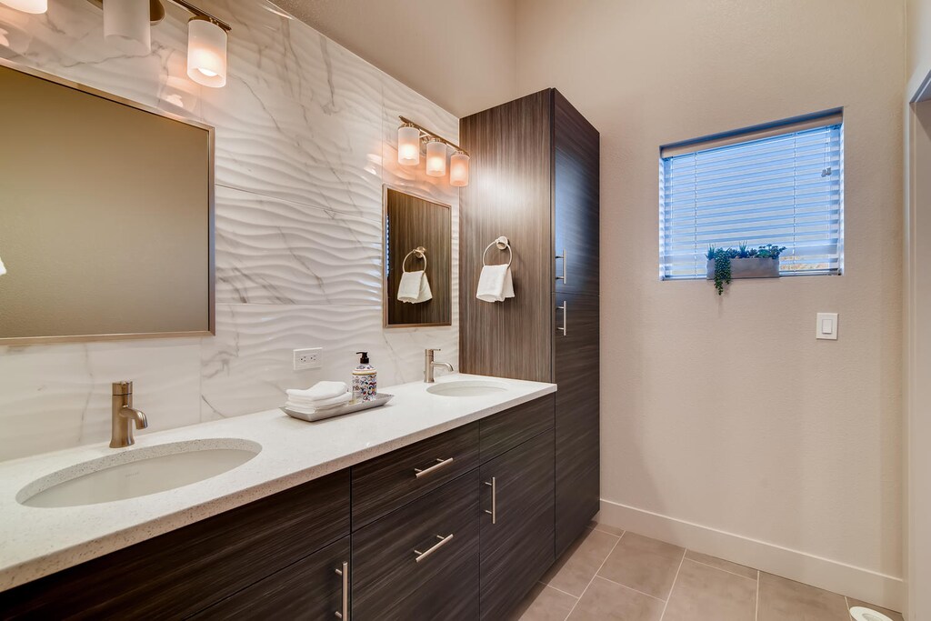 844 Jerome St. (Unit 1) | Bathroom 5