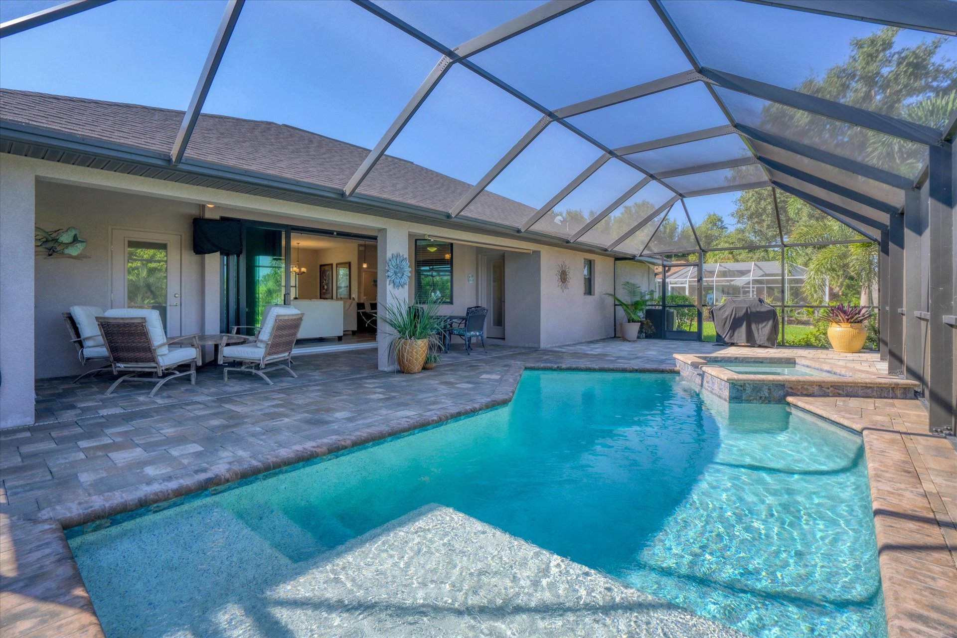 Gorgeous 3 bedroom, 2 bathroom home in Punta Gorda with private pool and spa