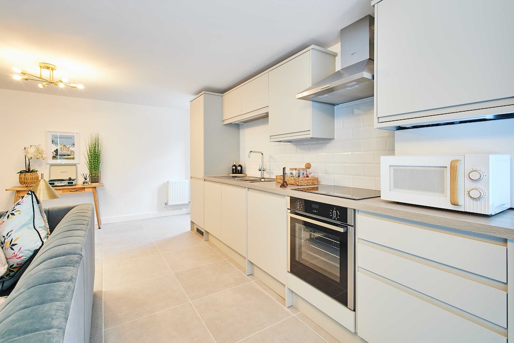 Apartment 1, Dane Court, Harrogate - Host & Stay