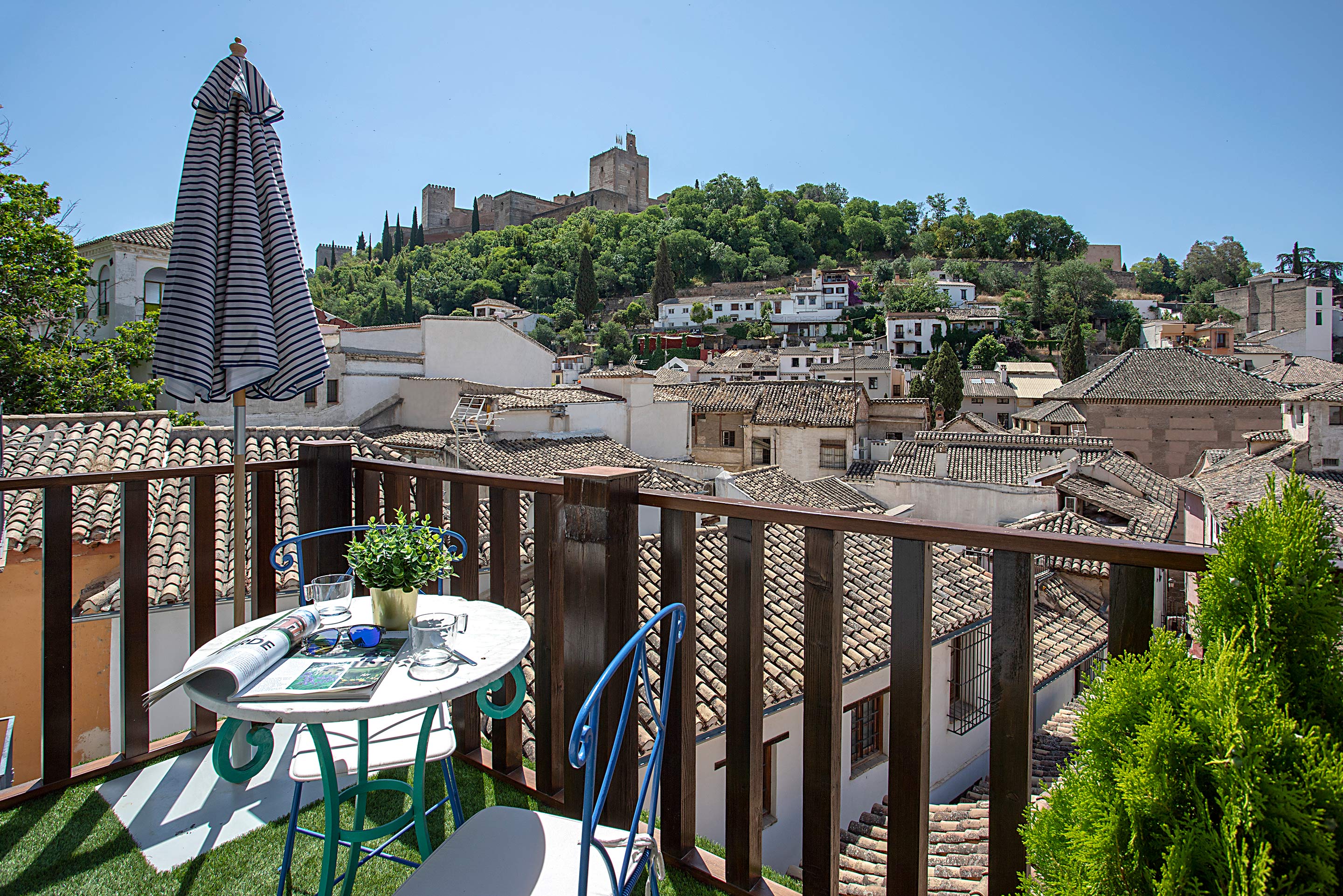 Property Image 2 - Luxury house in Granada Center. Reyes II