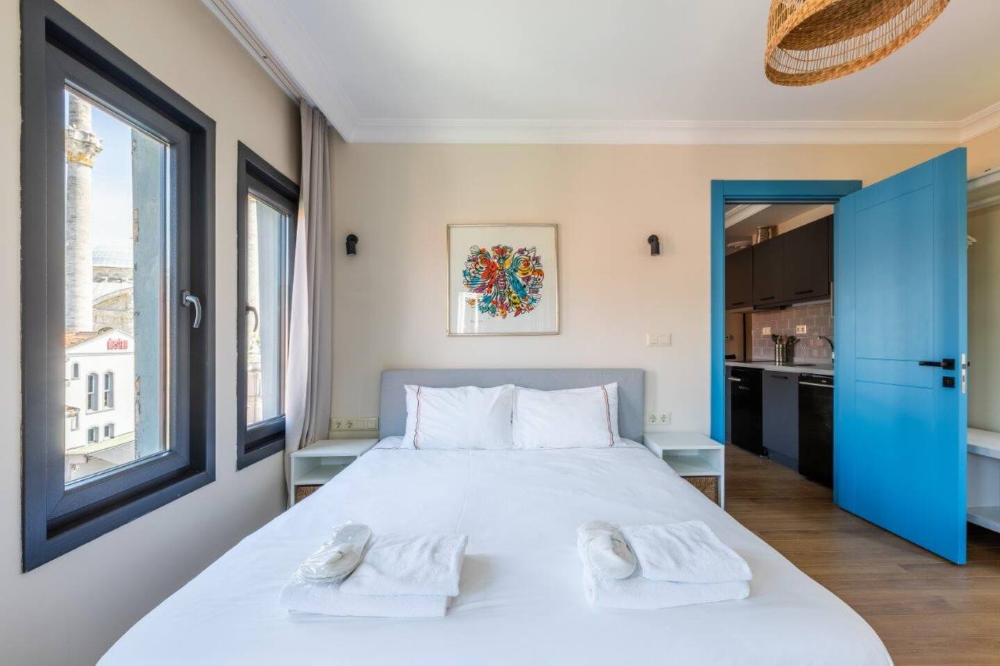 Gorgeous Airy 2BD/2Bath Bosphorus Views! #358