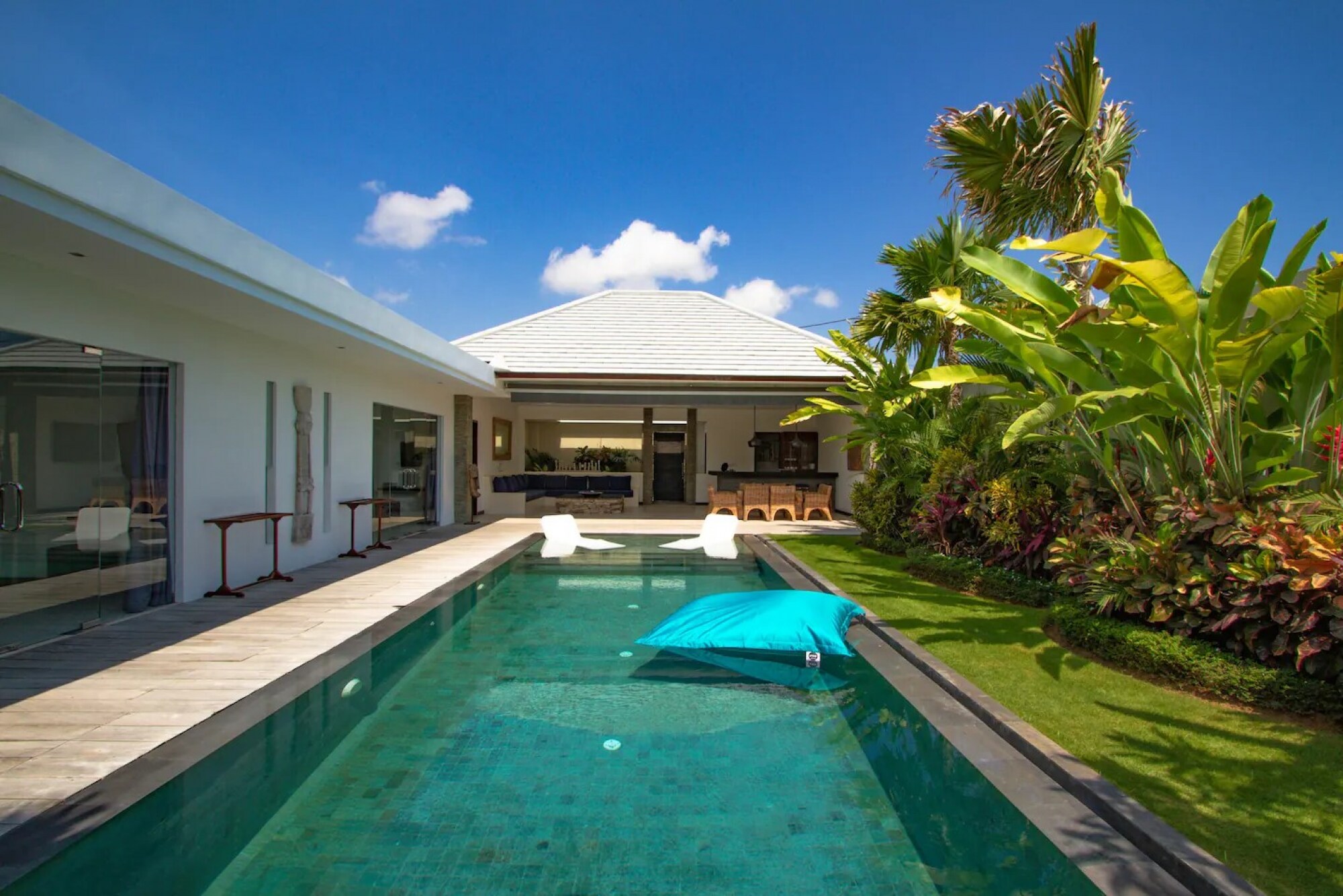 Villa Juna - Beautiful Villa Juna 3 Bedroom In Seminyak - Home Rental ...