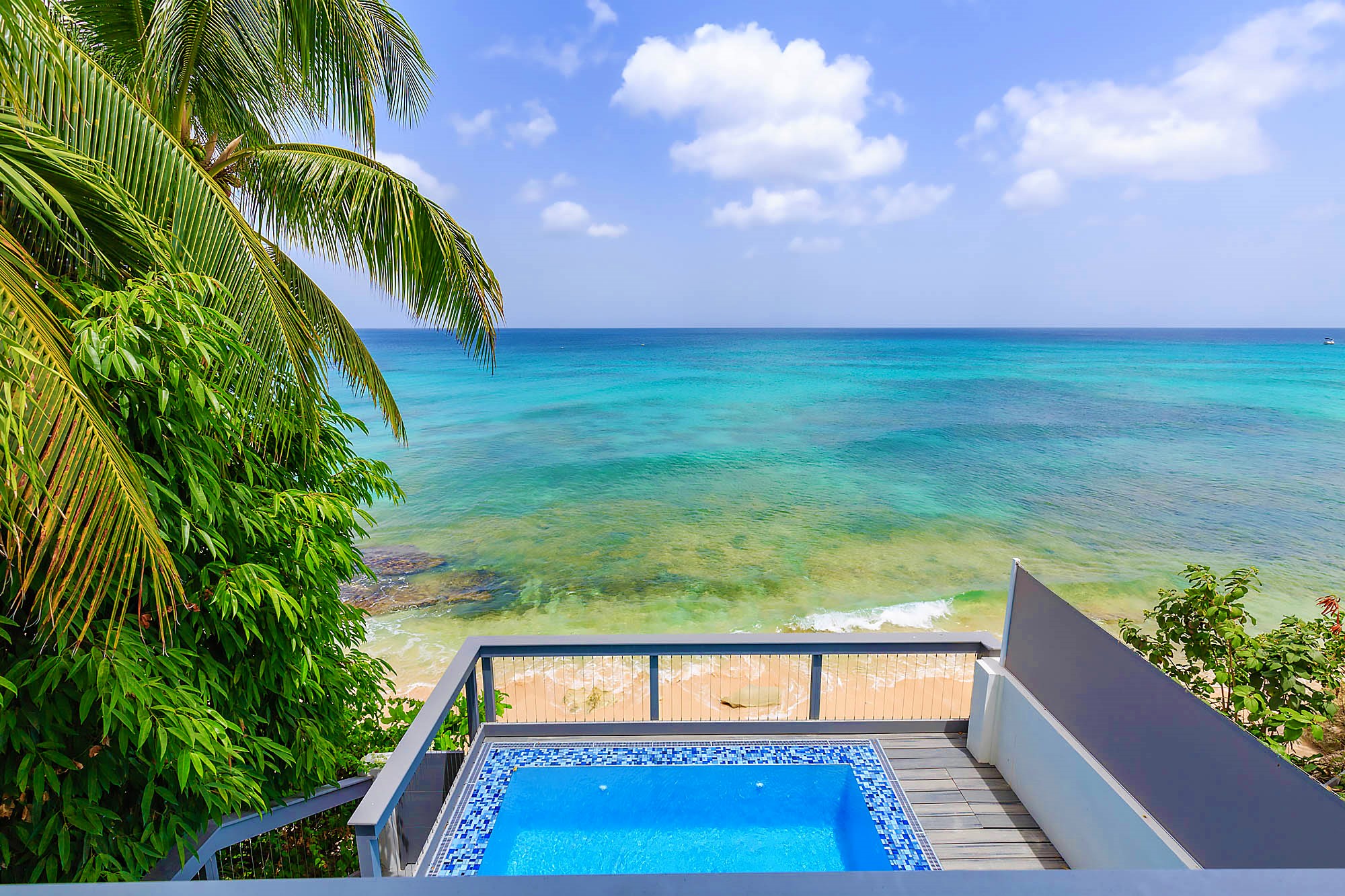 Property Image 1 - Exquisite Villa On The Beachfront in Barbados