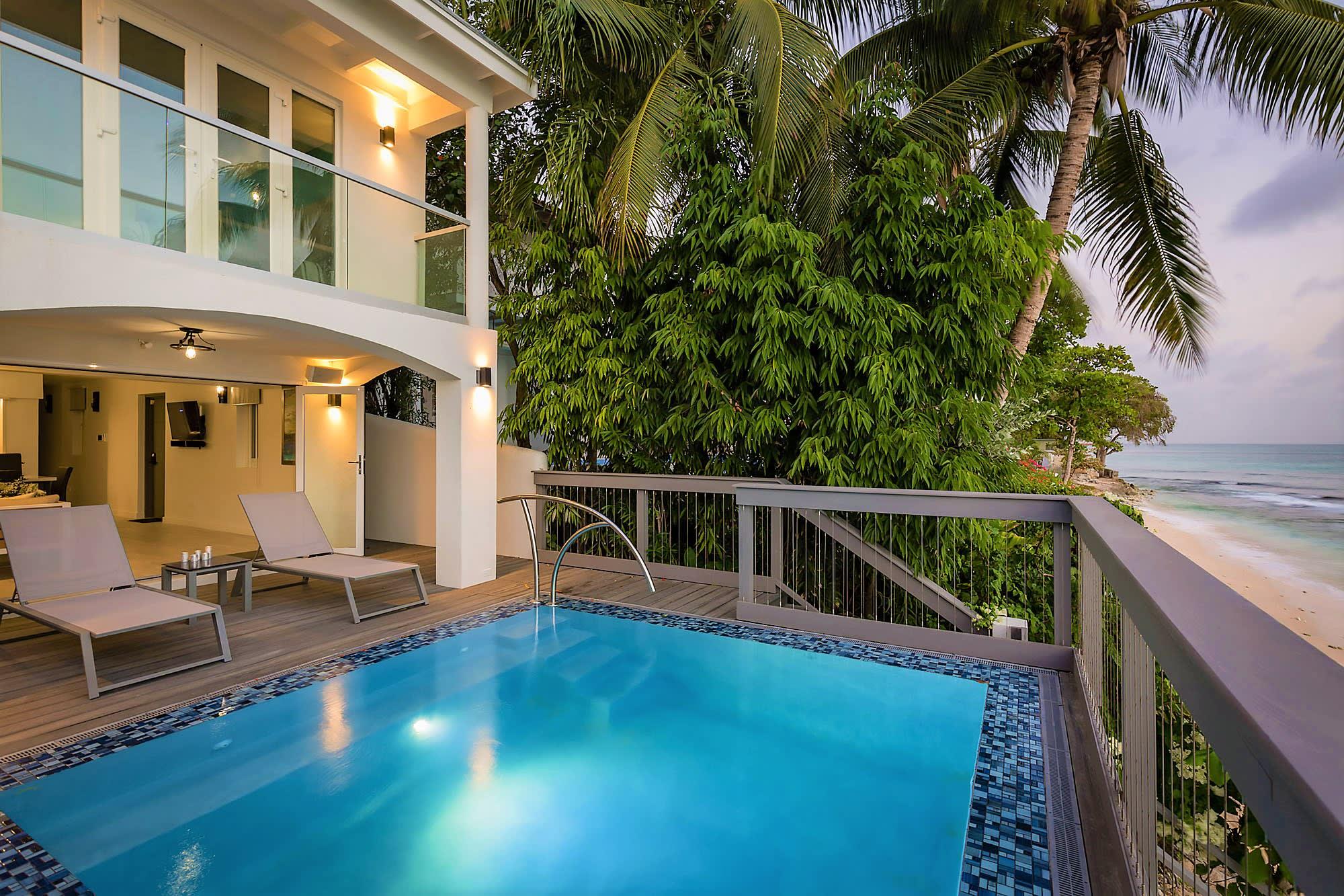 Property Image 1 - Exquisite Villa On The Beachfront in Barbados