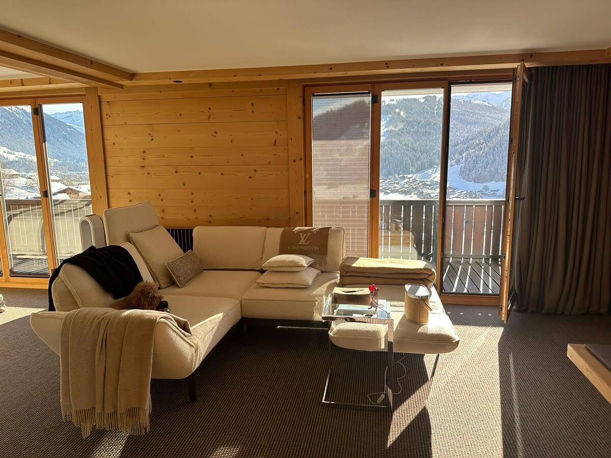 Charming Flat in the Heart of Saanen