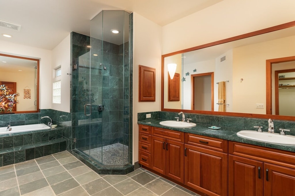 Guest master bath