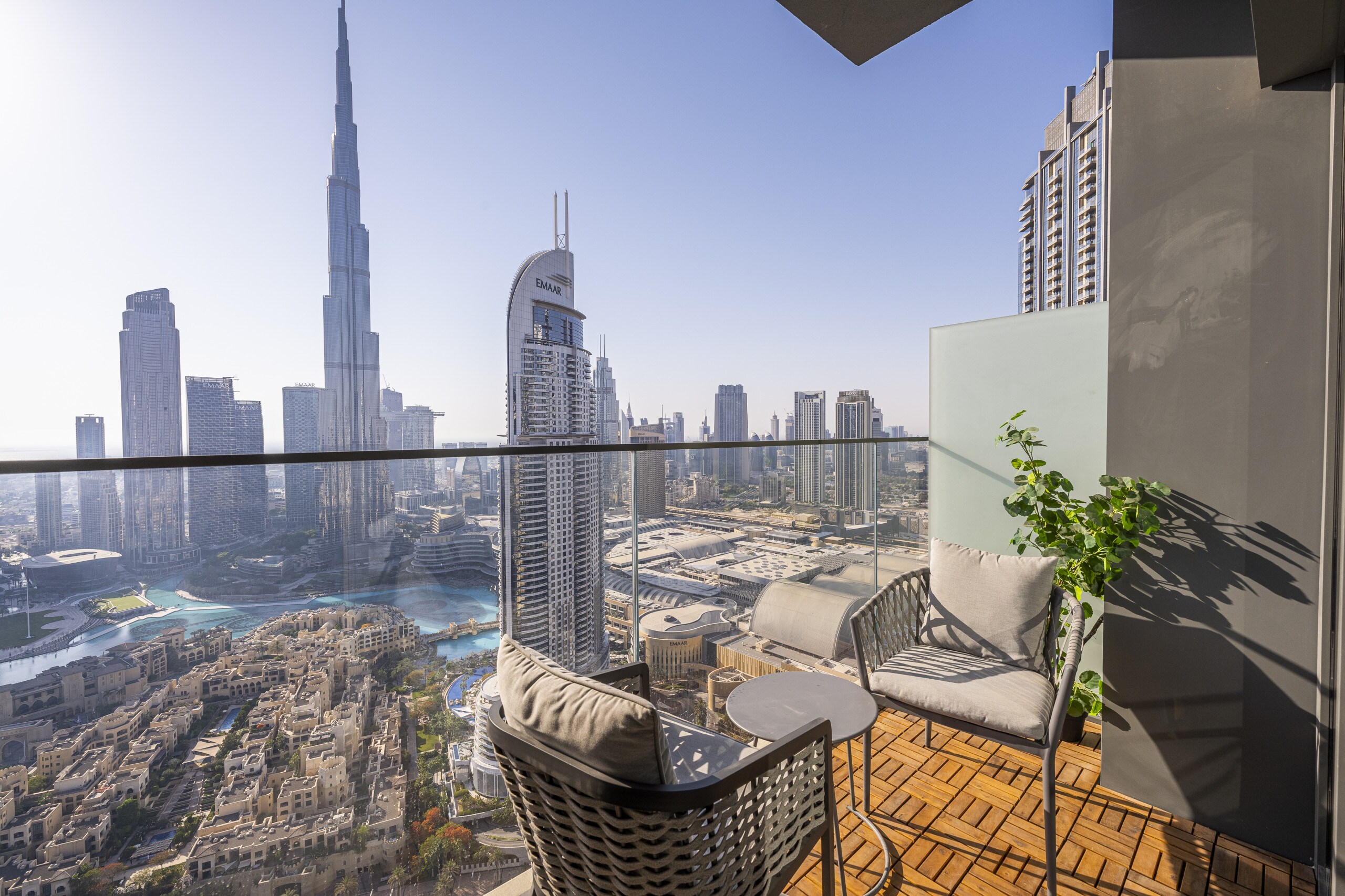 Luxurious 3BR Apartment in Burj Royale, Downtown Dubai