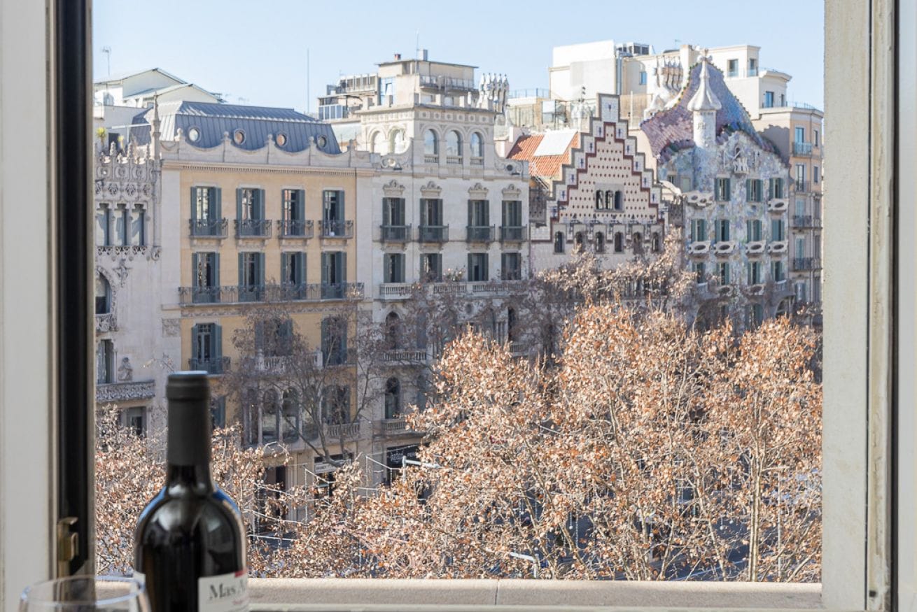 Property Image 2 - Casa Batlló views/ FAMILY ORIENTED flat