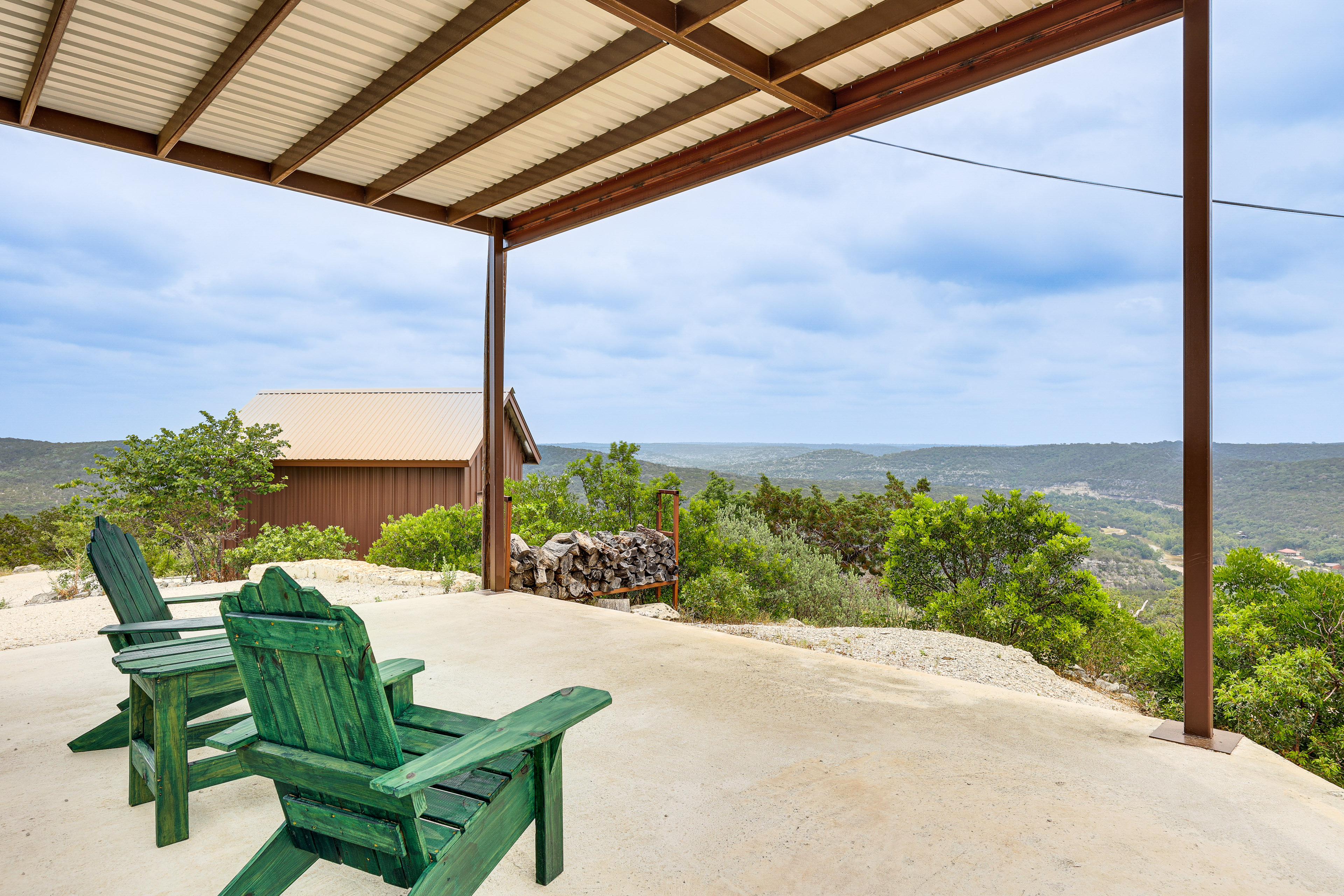 Property Image 2 - Scenic Leakey Vacation Rental w/ Private Patio!