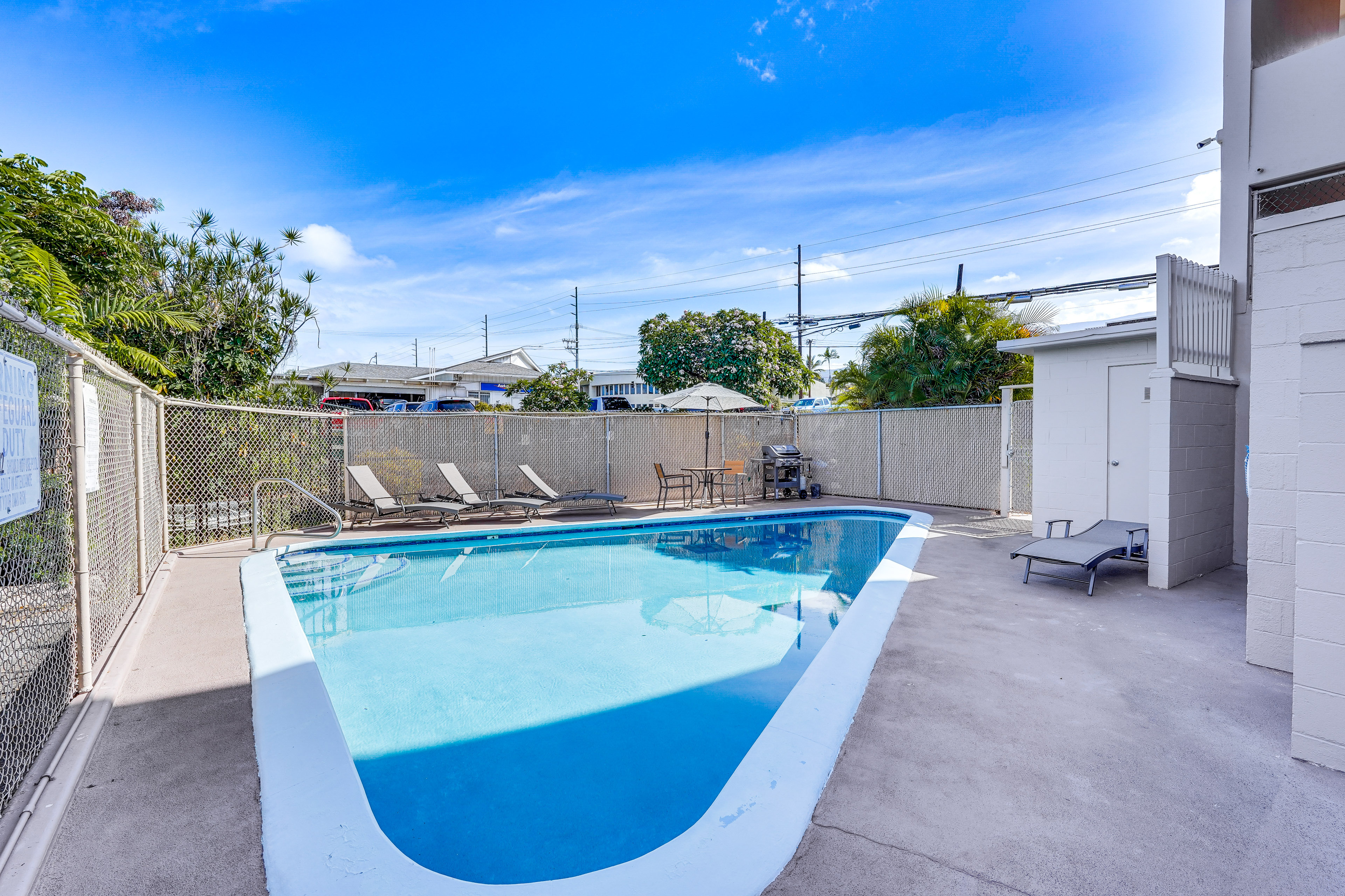 Kailua-Kona Condo w/ Balcony: Walk to the Beach!