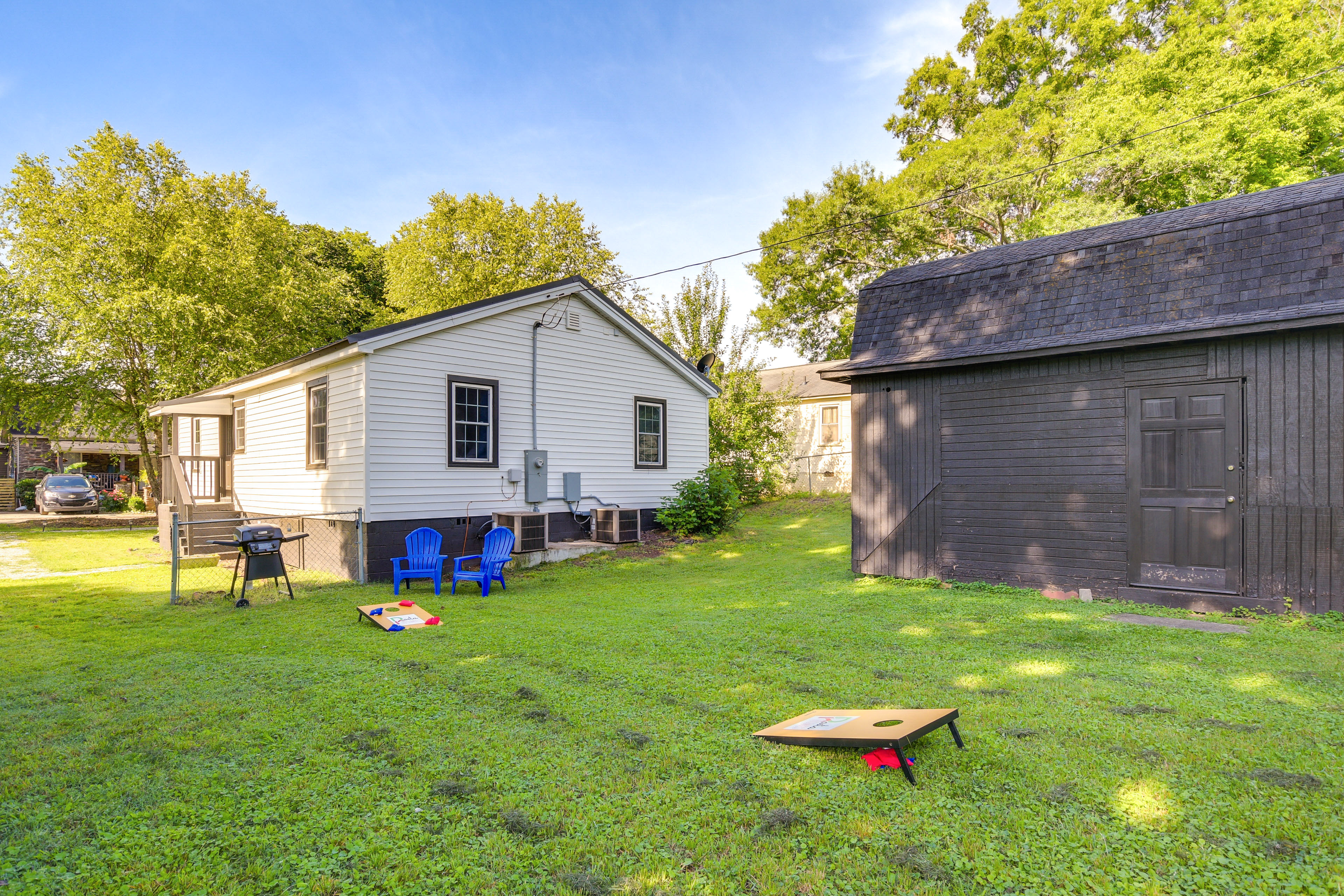 Charming Greenville Home w/ Yard: 3 Mi to Downtown