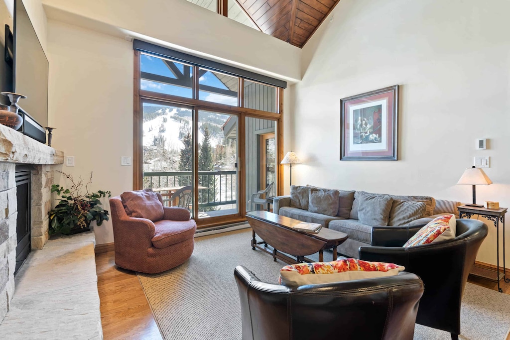 1685568081266-1727-2