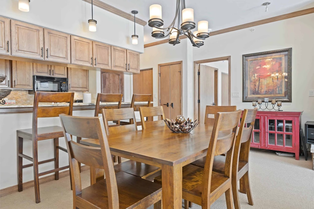 1685570656238-1748-2