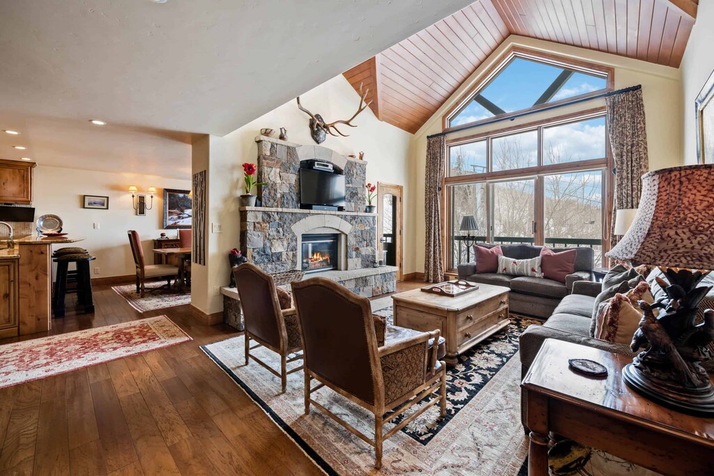 1685569147515-1737-8