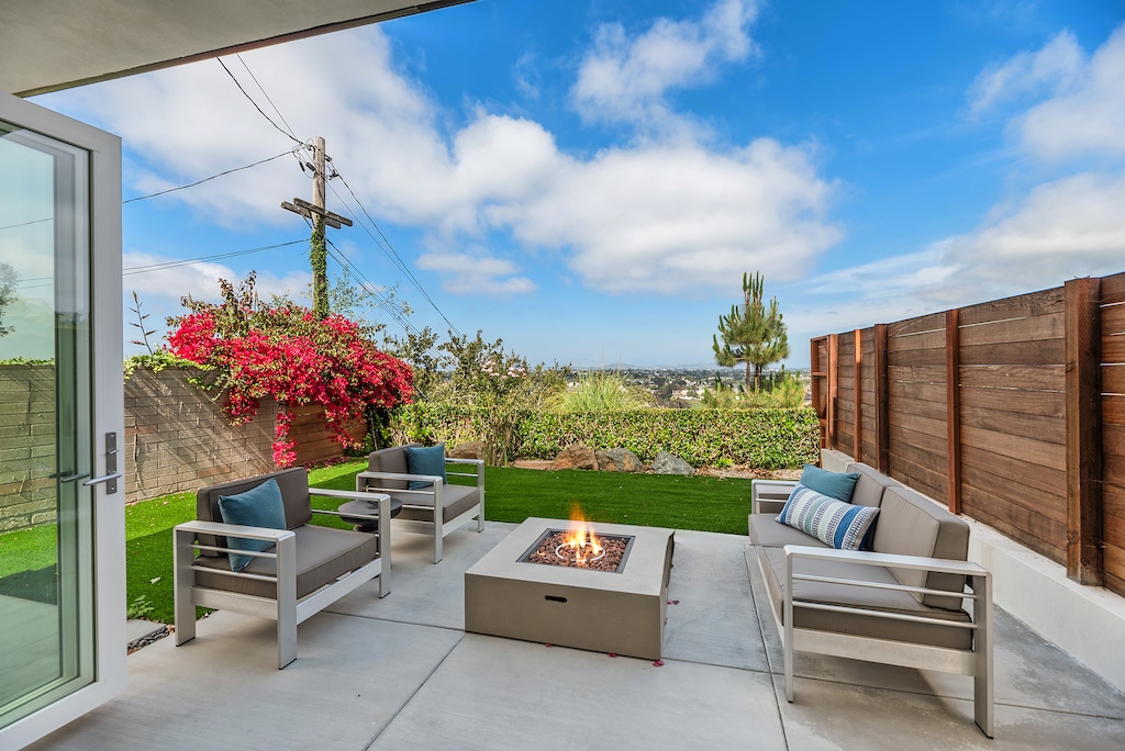 Curl up on the outdoor sofas and enjoy the canyon views with the warmth of the firepit.