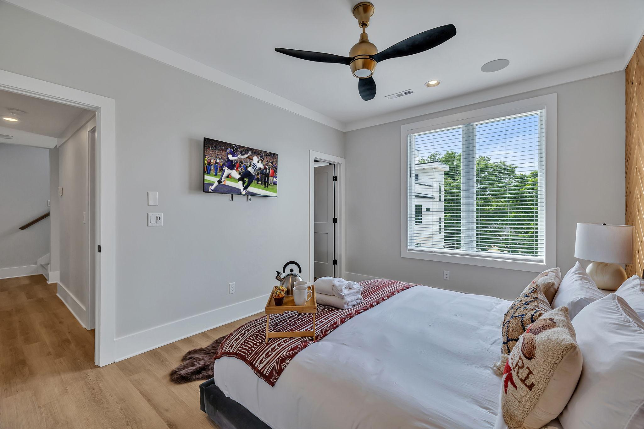 Resonant - 2 Townhomes - 2 Private Rooftop Decks Resonant - 2 Townhomes - 2 Private Rooftop Decks