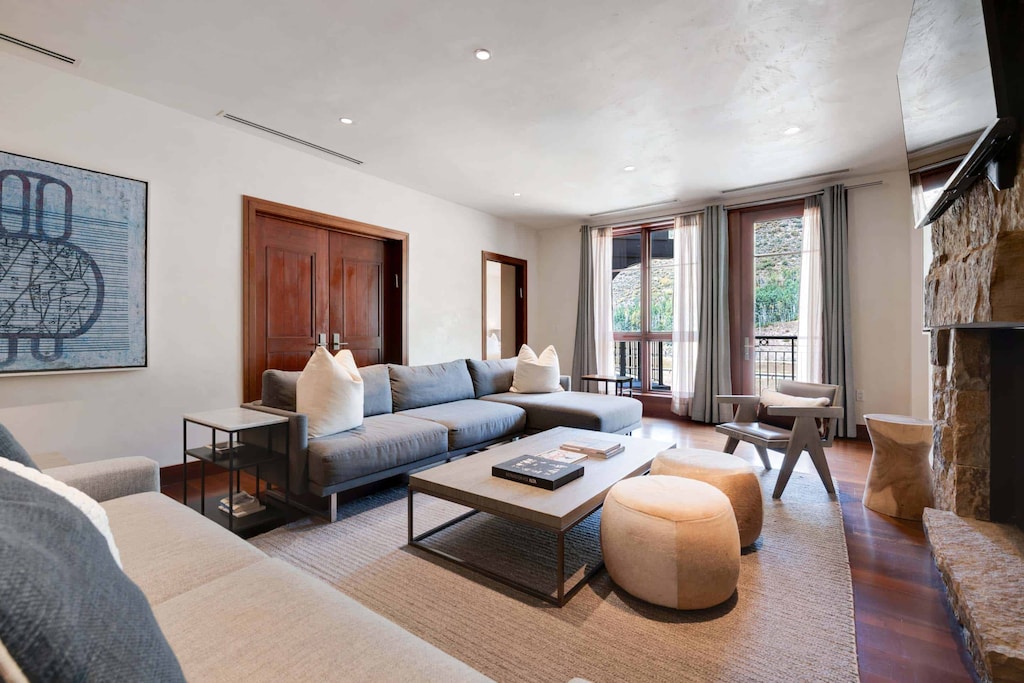 solaris-6ce-9160_54745118110_o