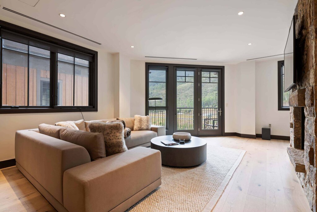 solaris-6ew-5685_54670583260_o