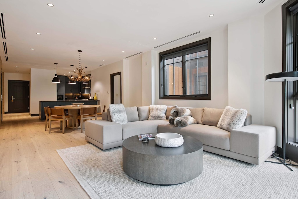 solaris-6ew-5700_54669420362_o