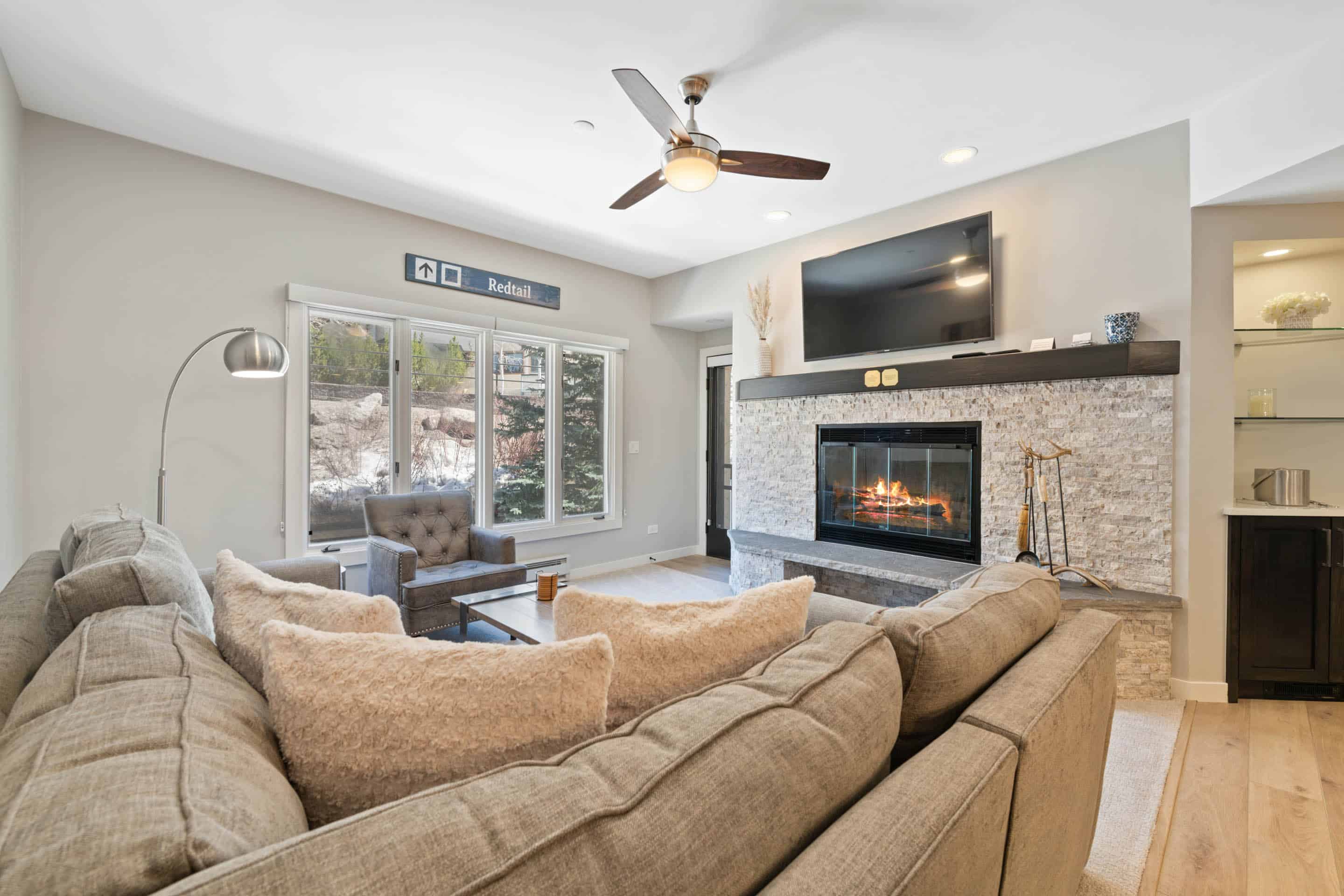 charter-1250-3221_52831004255_o