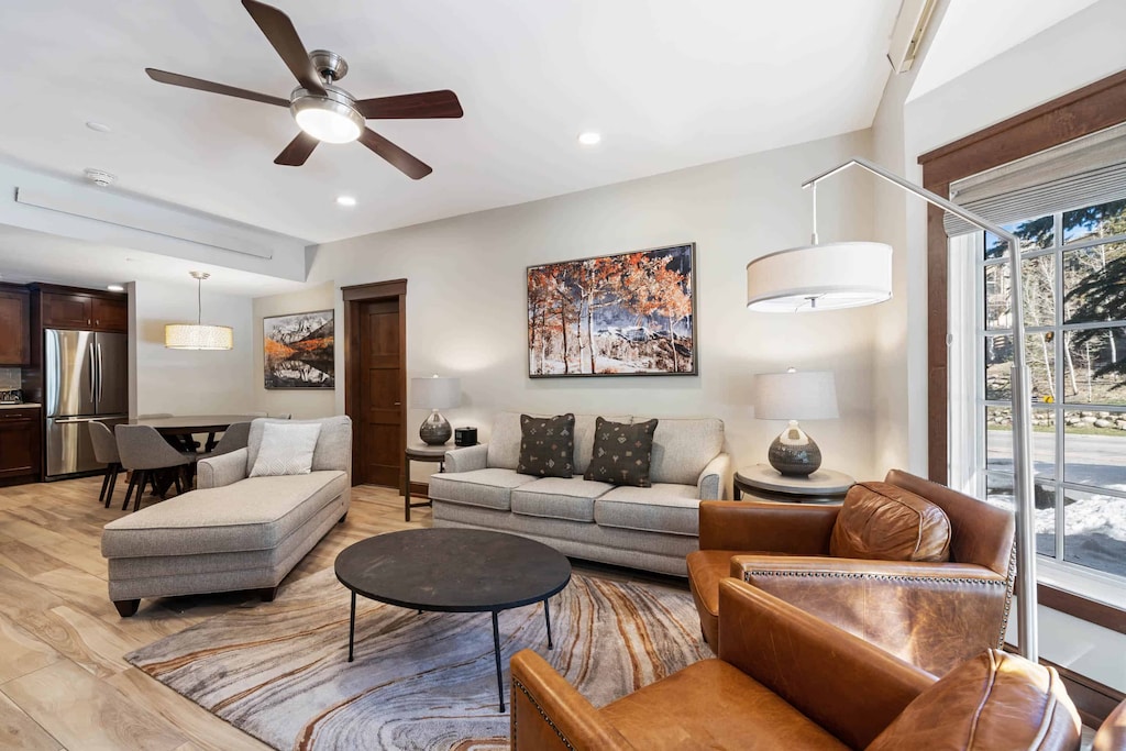 charter-7130-3556_52004710401_o