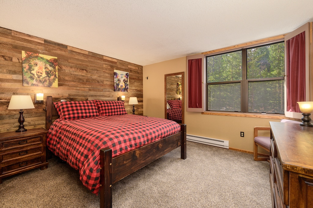 Rustic Bedroom with Queen and attached Ensuite